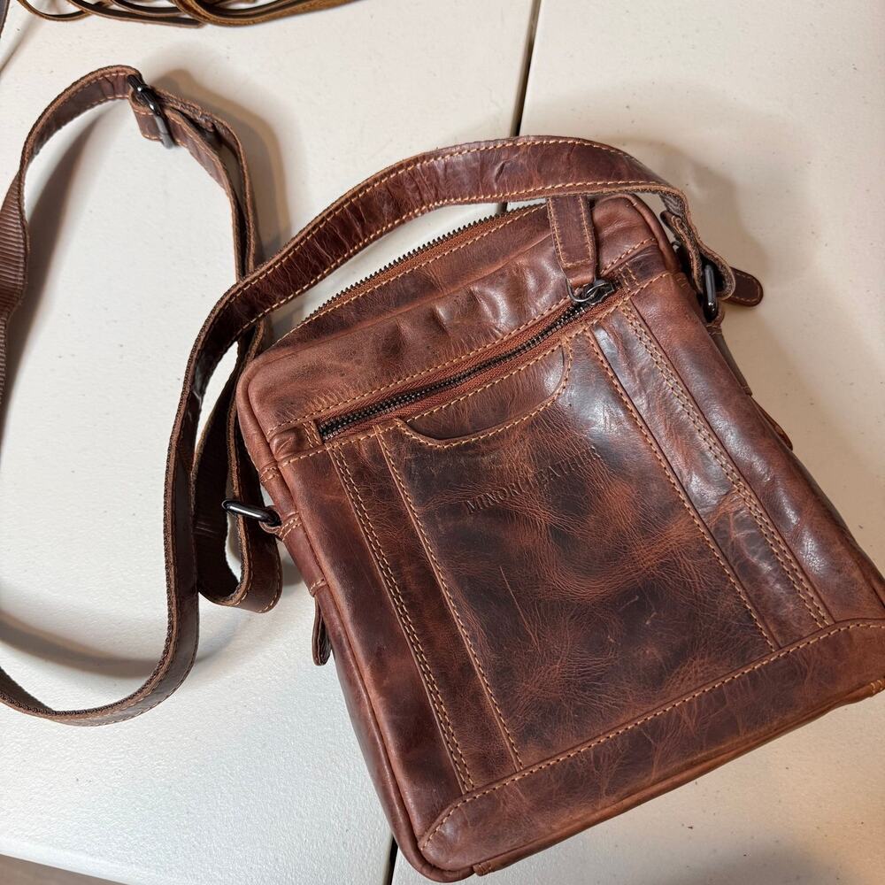 Minori Leather Asheville Full Grain Leather Crossbody Bag Chestnut